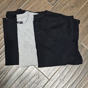 Under 510 Black and Gray T-Shirts (3)